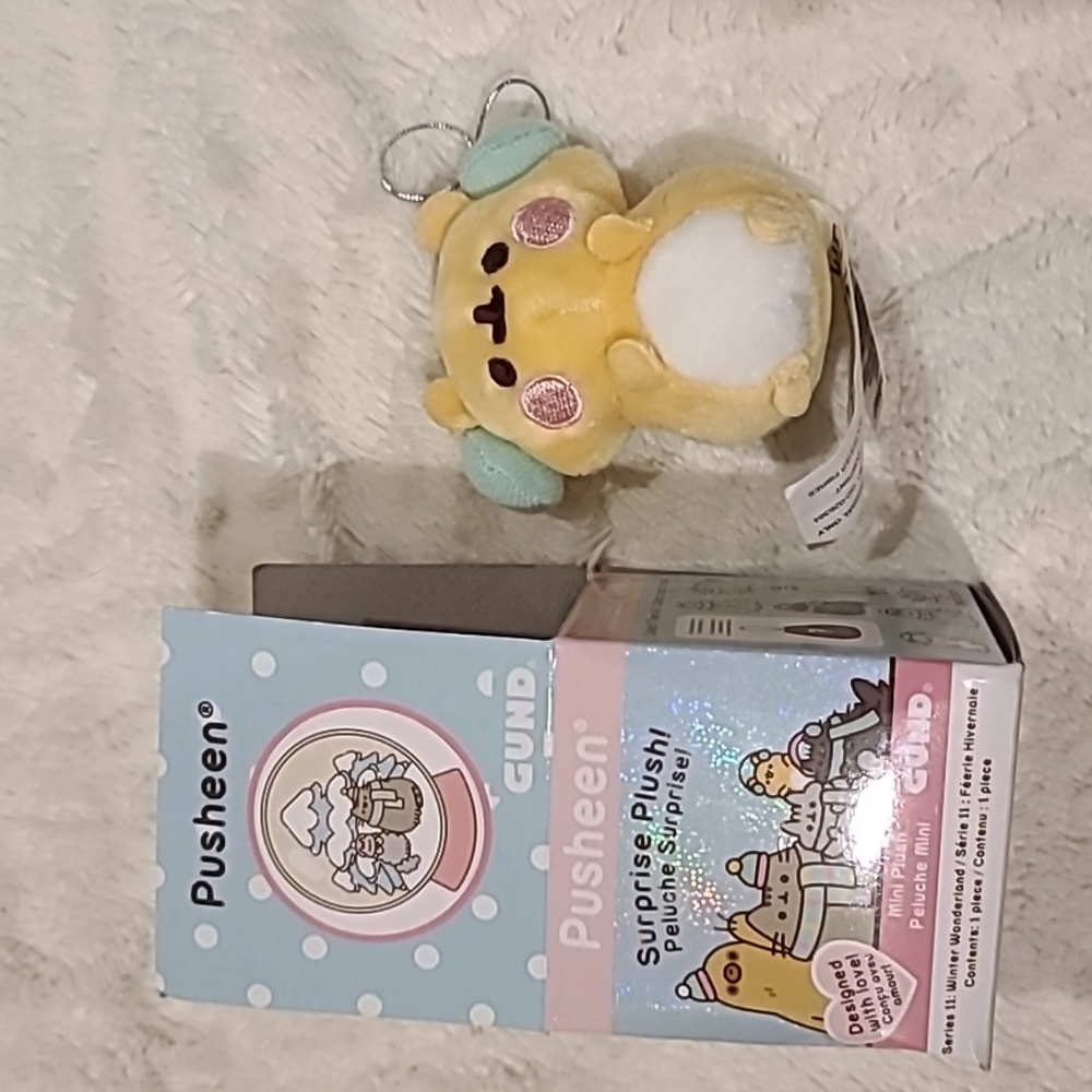 Pusheen surprise plush series 11 winter wonderland